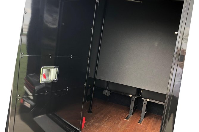 11 Passenger Executive Van: New Orleans Airport or Hotel Transfer - Hotel and accommodation departures