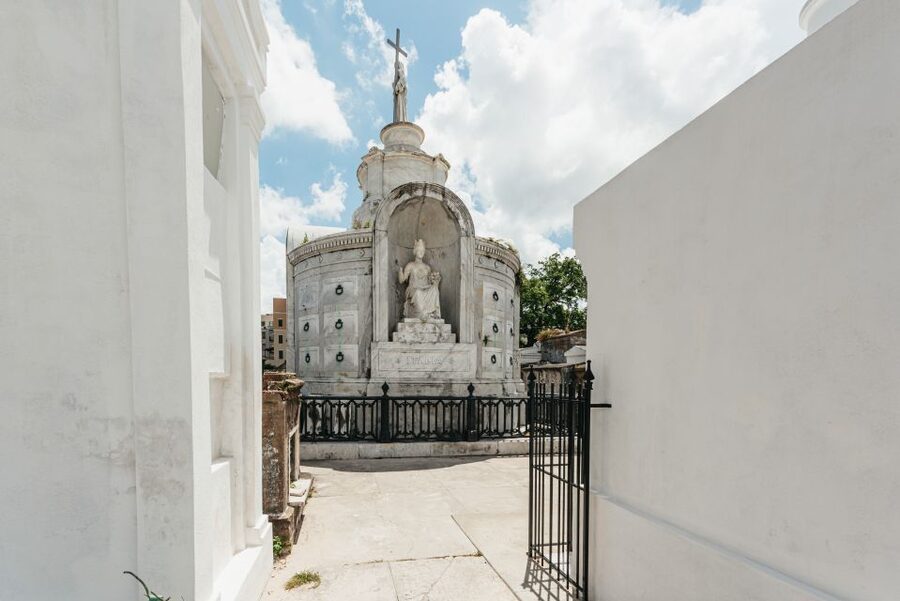 City Sightseeing New Orleans HOHO Bus Tour & Bookable Extras - The Garden District and St. Charles Avenue