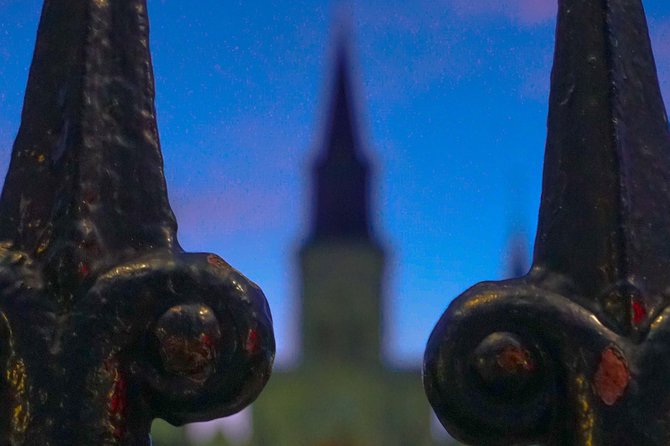 Crawl New Orleans: Haunted Bar Crawl with Shot Included - What happens if the weather turns bad