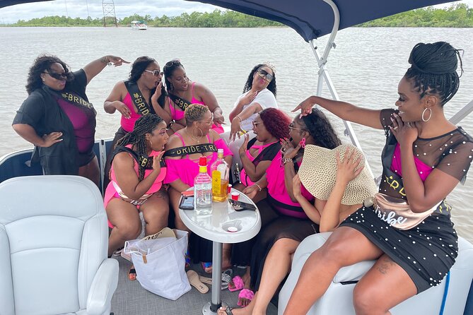Freaky Tiki Boat Bayou Tour: Near New Orleans with Bathrooms - The captains make a big difference