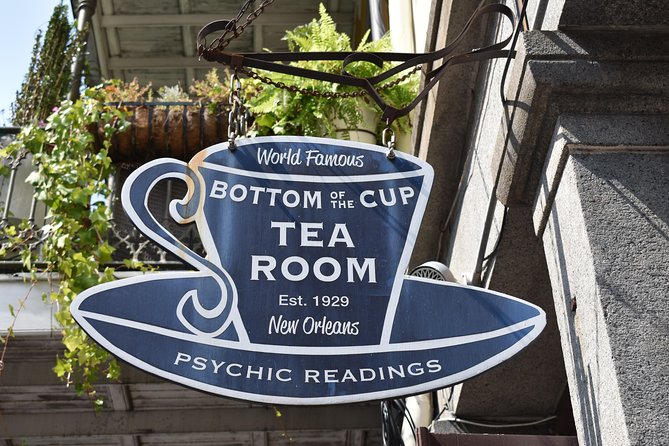 French Quarter Historical Sights and Stories Walking Tour - Jackson Square: the natural finish