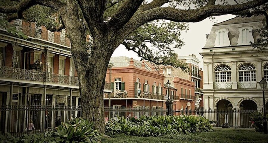 French Quarter History: Walking Tour - Starting near the French Quarter’s edge