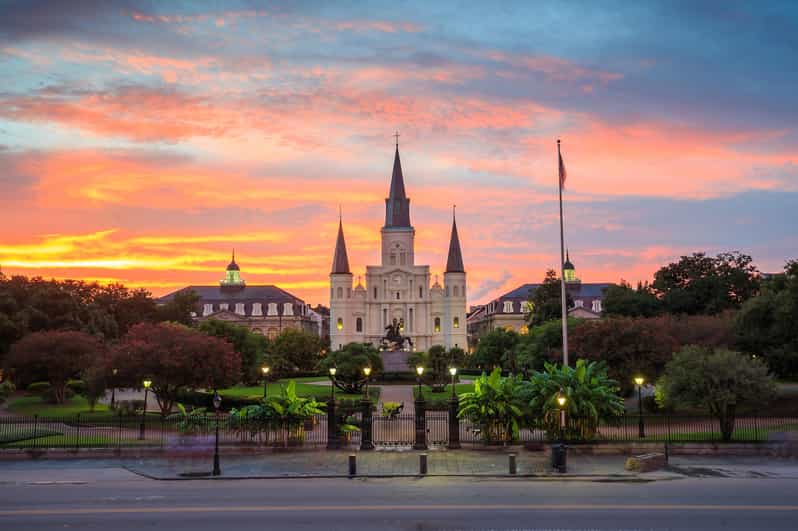 French Quarter History: Walking Tour - St. Louis Cathedral and the river