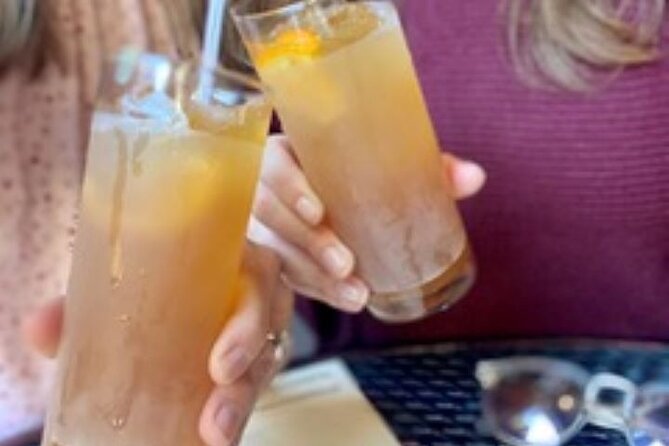 French Quarter Small-Group Cocktail and Foodie Crawl - Three hours in the French Quarter