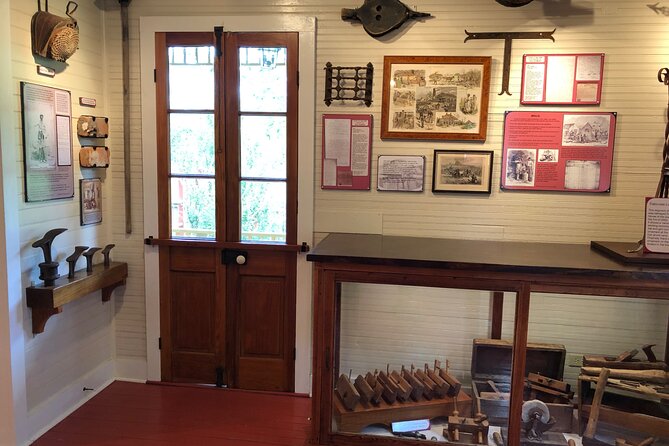 Full-Day Laura Plantation & Airboat Swamp Tour with Pick up - Creole culture beyond the plantation house