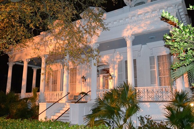 Garden District and Gates of Lafayette Cemetery Walking Tour - Lafayette Cemetery No. 1: useful history, no entry