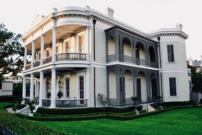 Garden District and Gates of Lafayette Cemetery Walking Tour - Weather, pace, and group size