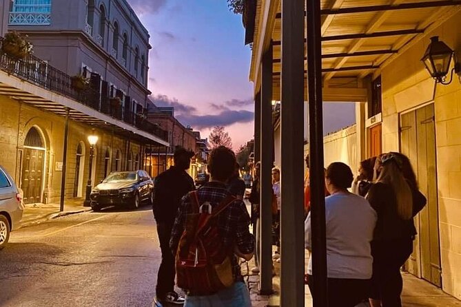 Ghost Tour and Haunted Pub Crawl Party with Free Shot - Who should book this ghost tour