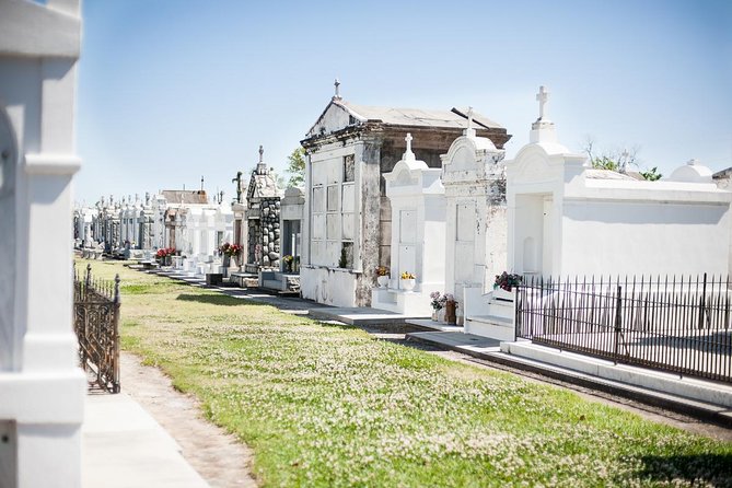 Go City: New Orleans All-Inclusive Pass with Over 25 Attractions - Walk through Jackson Square’s historic museums