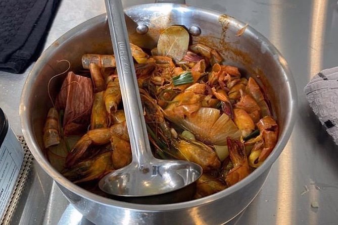 Hands-on Cajun Roux Cooking Class in New Orleans - Bananas Foster gives the class a sweet finish