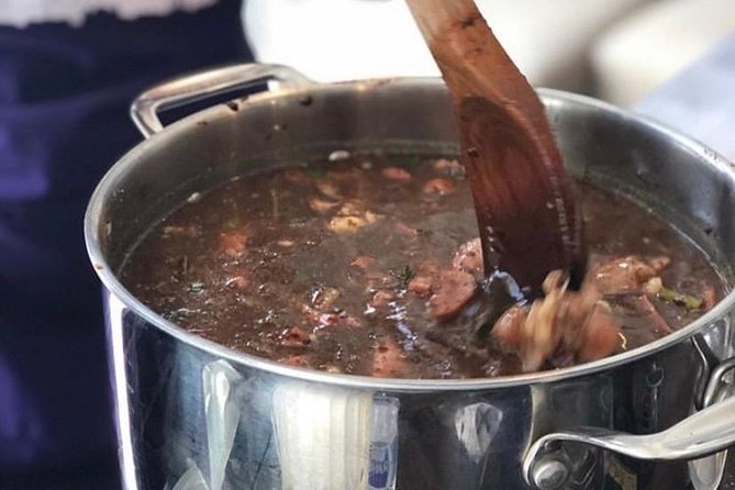 Hands-on Cajun Roux Cooking Class in New Orleans - The chefs shape the experience