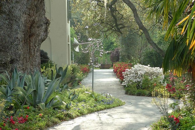 Houmas House Estate and Gardens Guided Tour - Lunch, dinner, and the museum