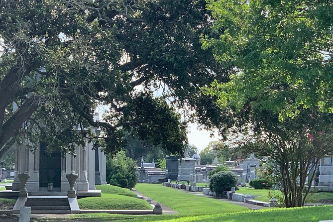 La Vie NOLA: Private City Tour of New Orleans - What the $535 group price gets you