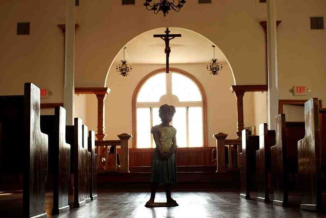 N’awlins Luxury: Whitney Plantation Tour with Transportation - The 75-minute audio walk