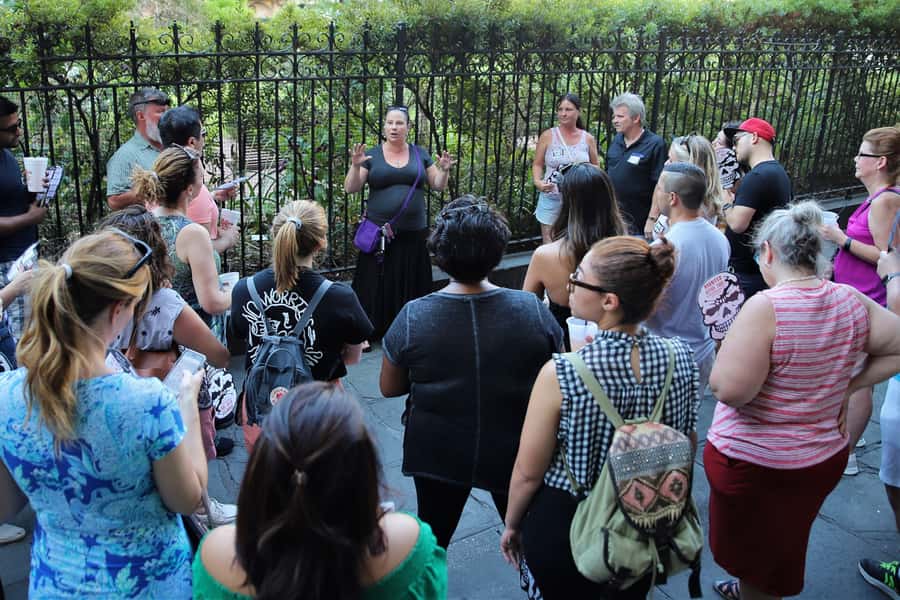 New Orleans: 1.5-Hour Voodoo History Evening Tour - Properties and locations you cannot see on a standard walk