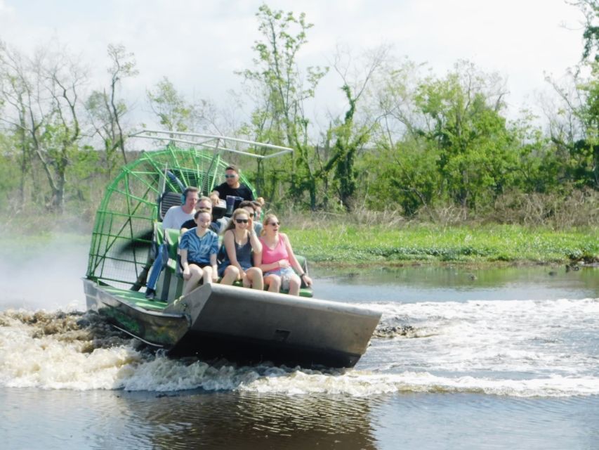 New Orleans: 10 Passenger Airboat Swamp Tour - The captain makes the difference