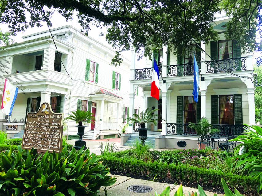 New Orleans: 2-Hour 15-Minute City and Cemetery Tour by Bus - French Quarter, St. Louis Cathedral, and Jackson Square