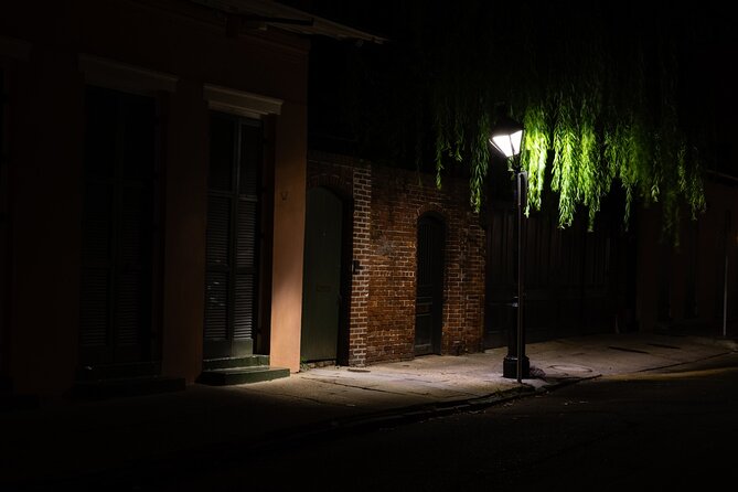 New Orleans Adults-Only True Crime and Ghost Walking Tour - Ghost Bar, water, and a brief pause