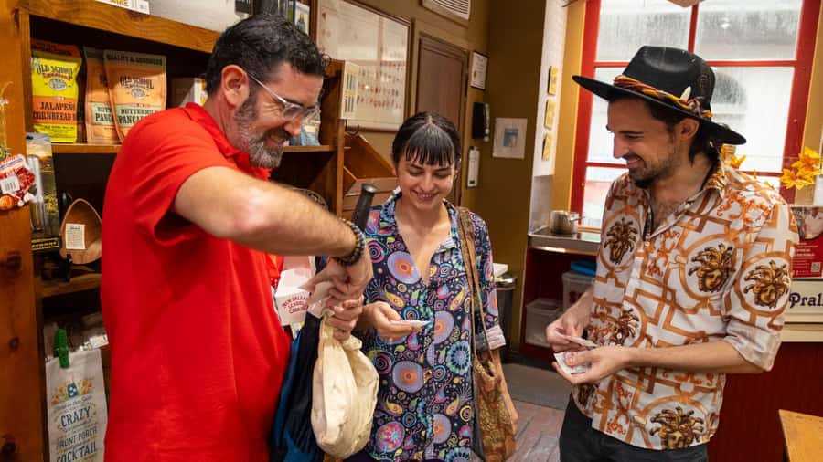 New Orleans: Beloved Bites & Famous Dishes Food Tour - Cajun and Creole dishes at four food stops