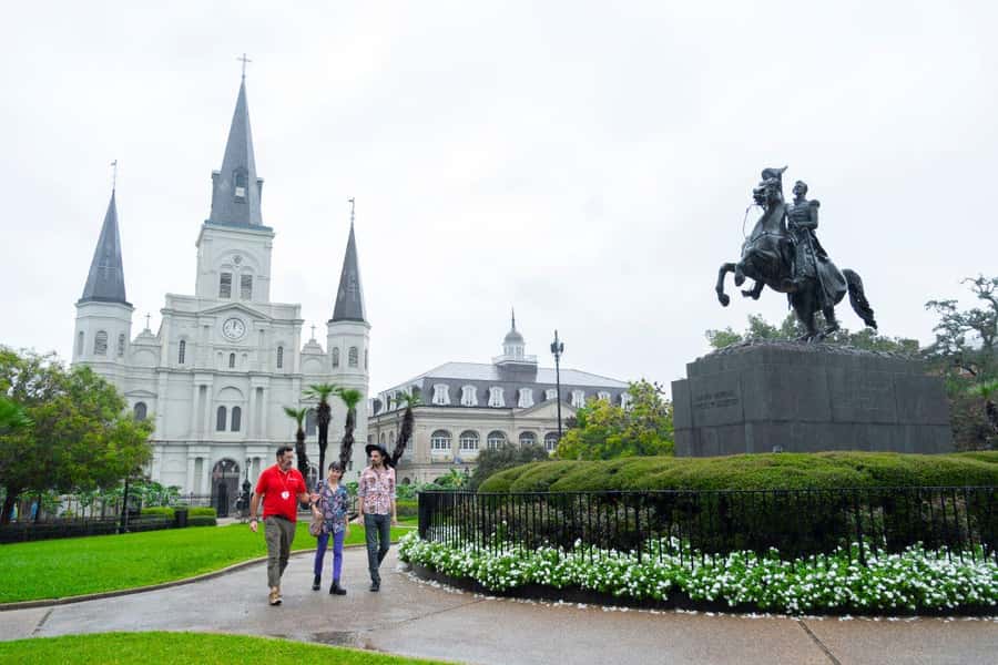 New Orleans: Beloved Bites & Famous Dishes Food Tour - Meeting at Jackson Square