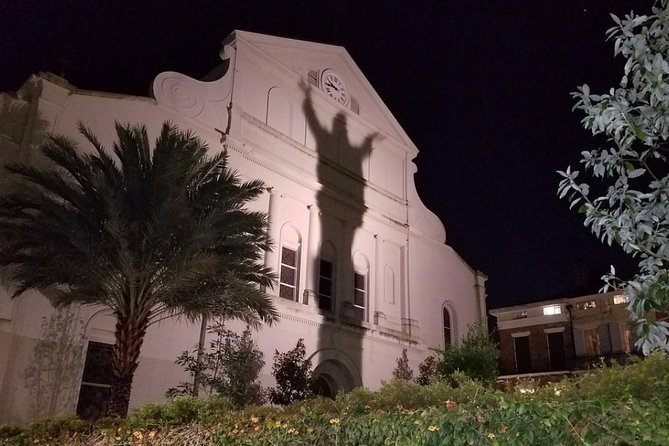 New Orleans Cemetery and Paranormal Investigation Bus Tour - A ghost tour with a strong New Orleans setting