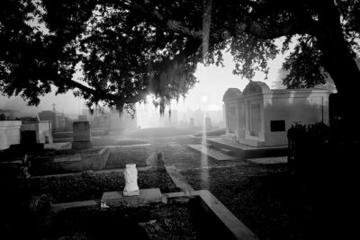 New Orleans Cemetery Bus Tour with Exclusive Cemetery Access