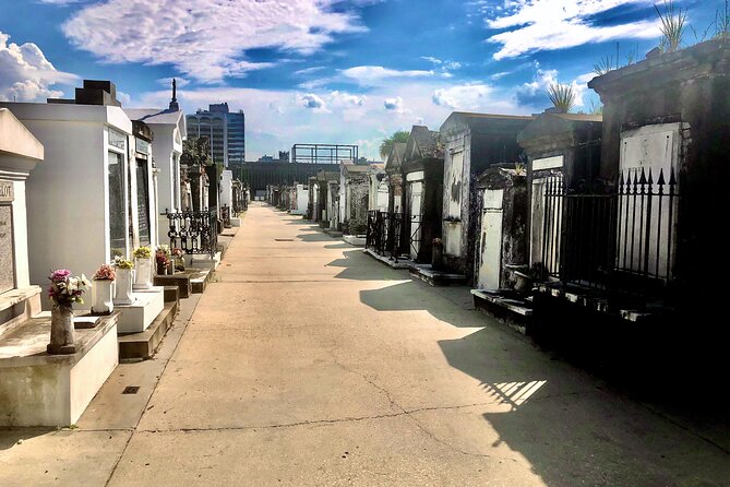 New Orleans Cemetery Walking Tour - The Guides Make or Break the Walk