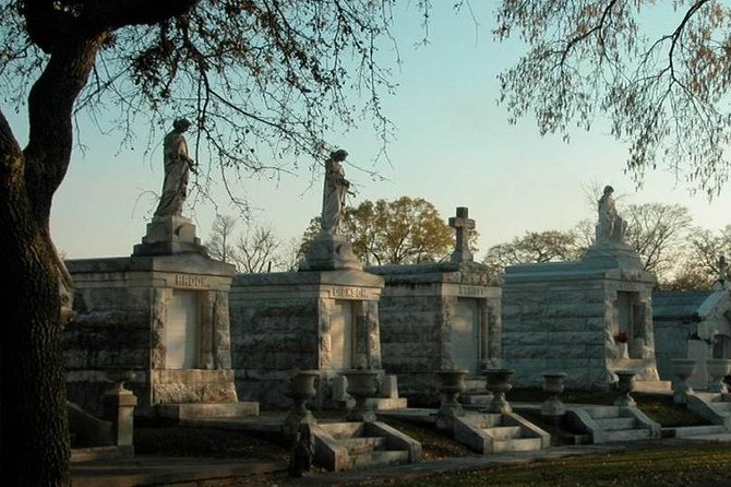 New Orleans City and Cemetery Bus Tour - City Park, sculpture, and a sweet local break