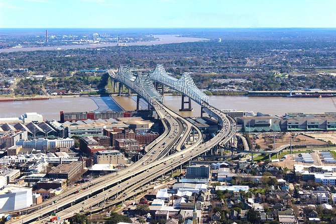 New Orleans City and Swamp Helicopter Tour - A Private Flight for Small Groups