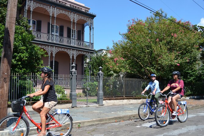 New Orleans City Bike Tour - French Quarter architecture, music, and street life