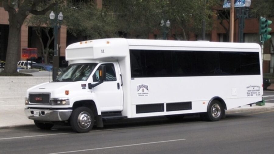 New Orleans: City & Cemetery Tour by Air-Conditioned Minibus - Jackson Square, St. Louis Cathedral, and the French Quarter
