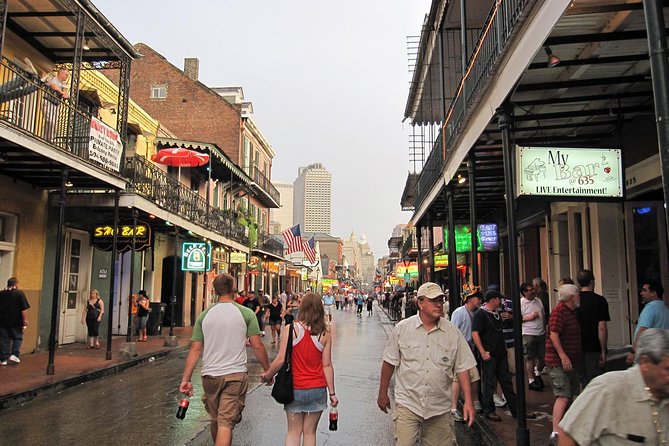 New Orleans City Tour: French Quarter, Garden District & Cemetery - Pickup, timing, and coach comfort