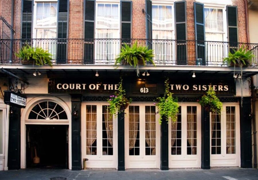 New Orleans: 'Court of Two Sisters' Jazz Brunch Buffet - A broad buffet, not just a novelty meal