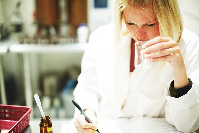 New Orleans: Craft Your Own Signature Perfume or Cologne - Small details that improve the experience