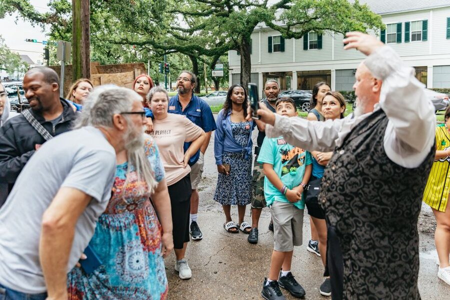 New Orleans: Dead of Night Ghosts and Cemetery Bus Tour - Should you book it?
