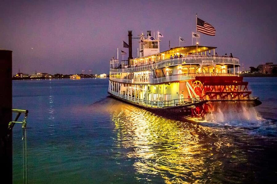 New Orleans: Evening Steamboat Jazz Cruise + Optional Dinner - A two-hour route with New Orleans lights on the water