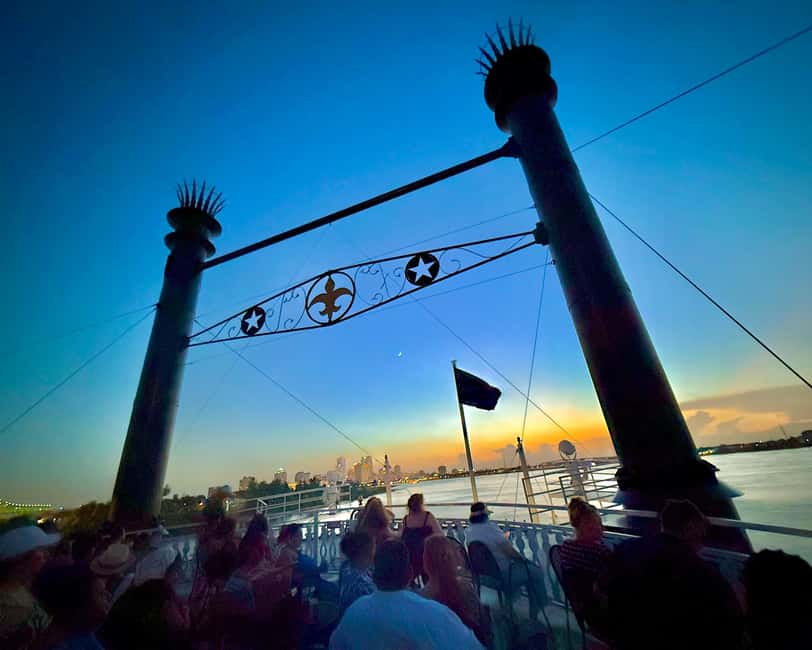 New Orleans: Evening Steamboat Jazz Cruise + Optional Dinner - Drinks, decks, and the best places to spend your time