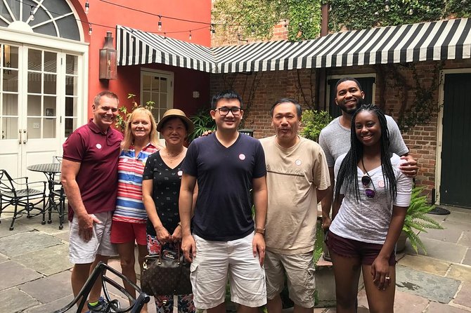New Orleans Food Walking Tour of the French Quarter with Small-Group Option - Choosing the regular group or small group