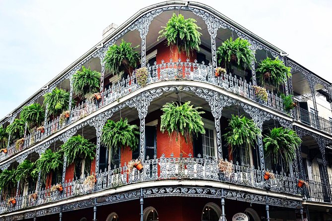 New Orleans French Quarter Architecture Walking Tour - St. Louis Cathedral and the Story Behind the Façade