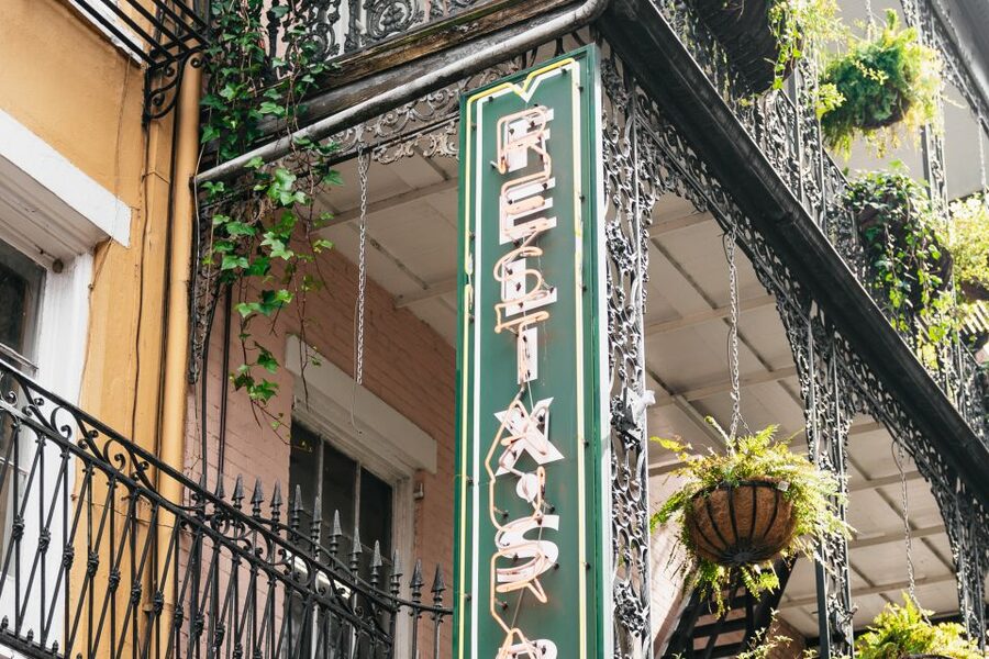 New Orleans: French Quarter Food Tour with Tastings - Booking and practical details