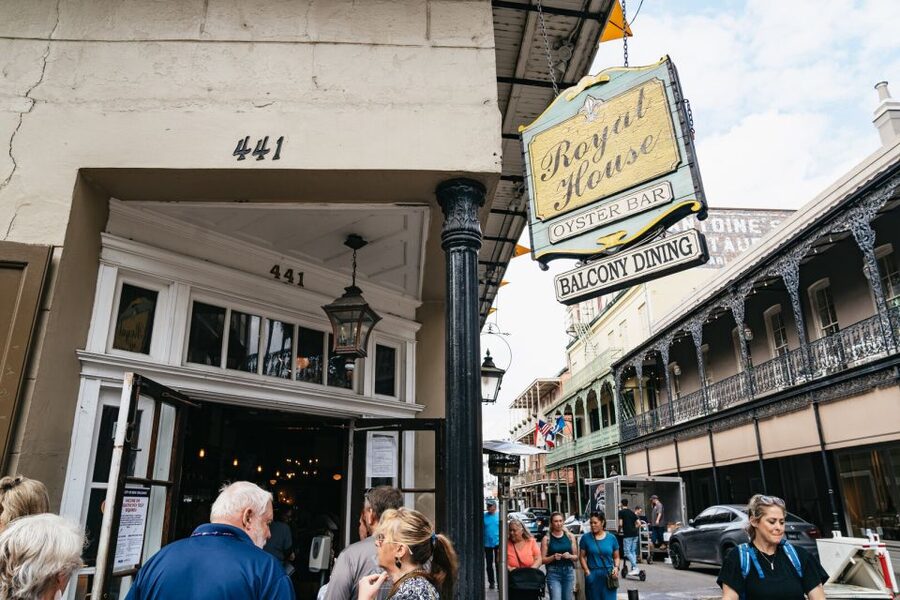 New Orleans: French Quarter Food Tour with Tastings - The po-boy and other local staples