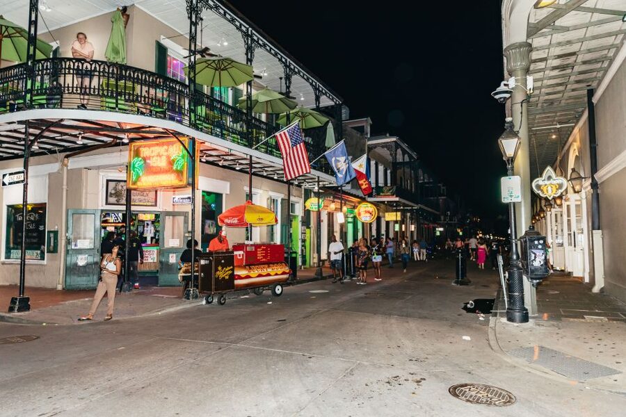 New Orleans: French Quarter Ghost Tour with Interior Visit - Key points at a glance