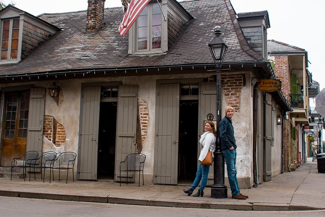 New Orleans French Quarter Photo Shoot - A photo session that doubles as a French Quarter walk