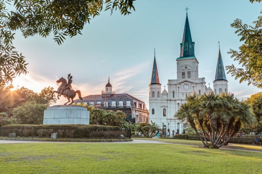 New Orleans: French Quarter Photo Shoot and Walking Tour - Why this is more than a standard walking tour