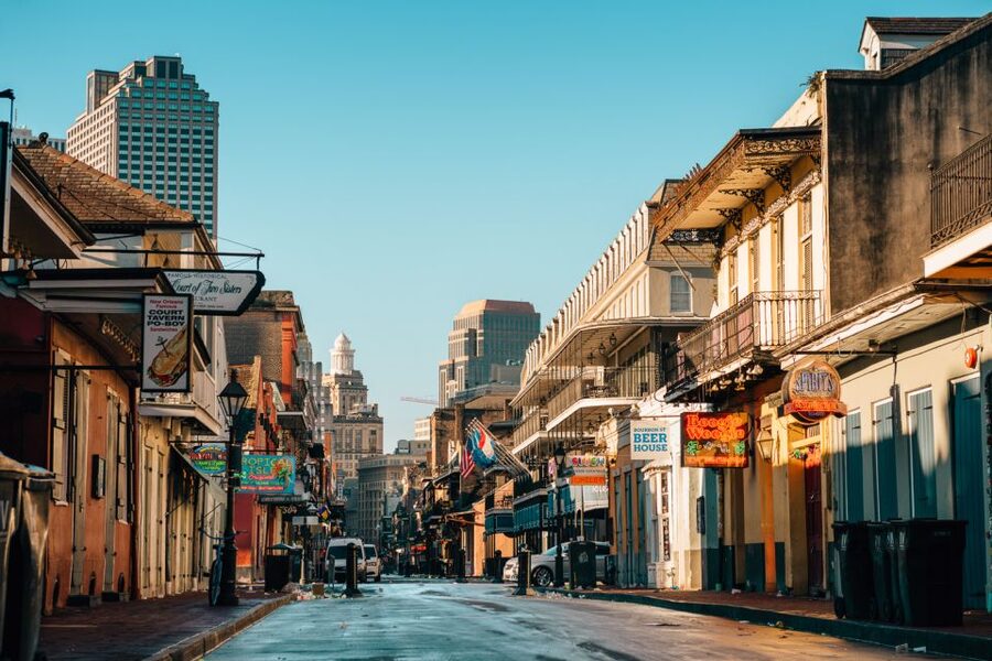 New Orleans: French Quarter Photo Shoot and Walking Tour - Shared group or private session?