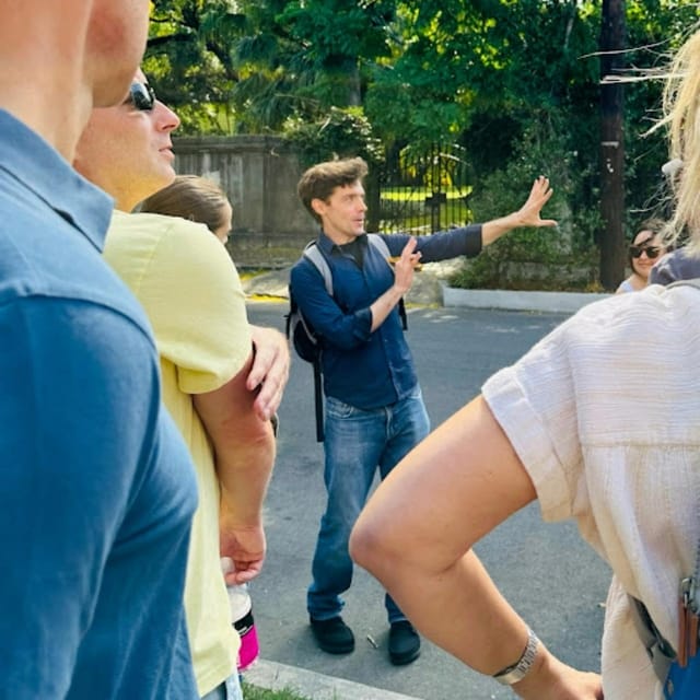 New Orleans: French Quarter Walking Tour - Lafitte’s Blacksmith Shop and the city’s pirate lore