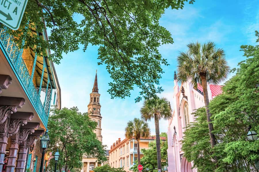 New Orleans: French Quarter Walking Tour - Cafe du Monde and the old French Market