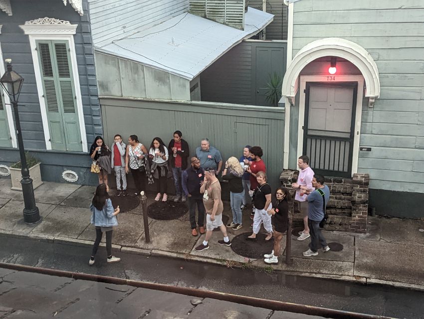 New Orleans: French Quarter, Witches, Voodoo, & Ghost Tour - How the two-hour format affects the experience