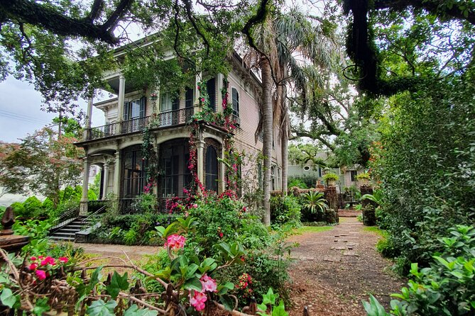 New Orleans Garden District and Cemetery Bike Tour - Why two wheels work so well in New Orleans
