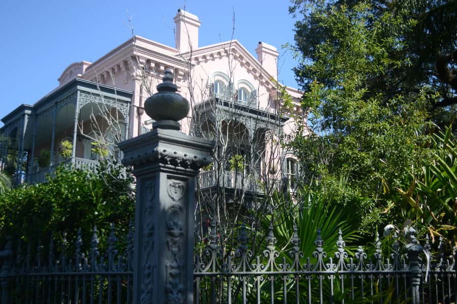 New Orleans: Garden District and French Quarter Bike Tour - Key points at a glance
